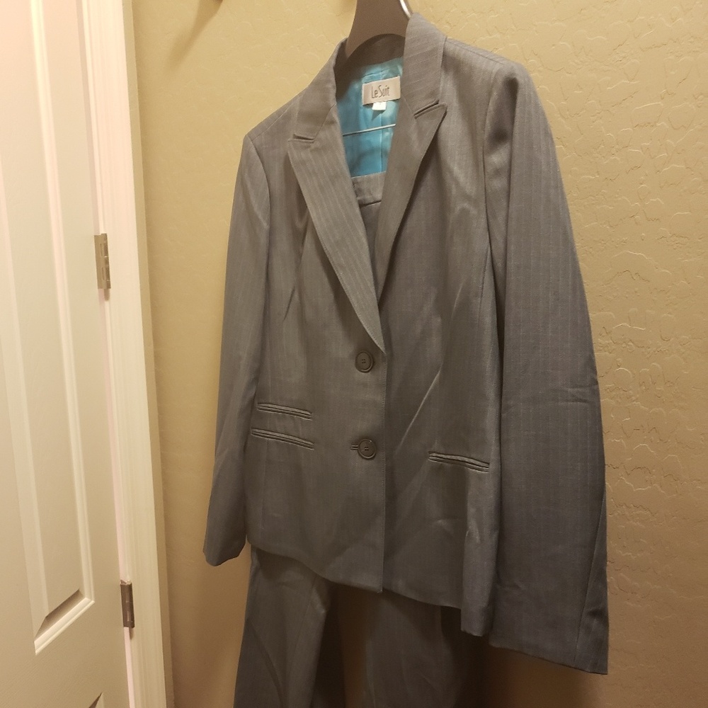 Women's Clothing